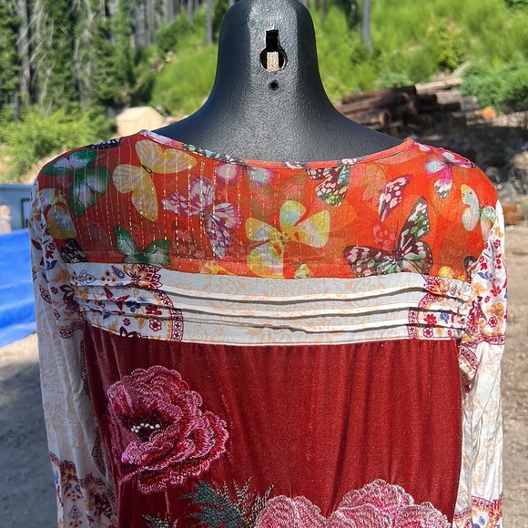 Aratta NWOT Silent Journey Burned Tulip velvet and silk embroidered tunic size S - Picture 10 of 14